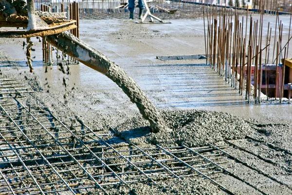 10 Tips to Find a Reliable Local Precast Concrete Contractor Near You