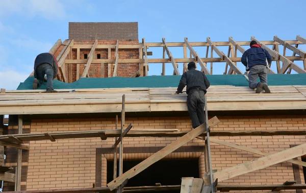 Experienced Bronx Roofing Contractors You Can Count On